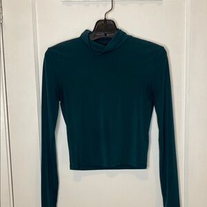 Forever 21 Green Cropped Turtleneck Fitted Top